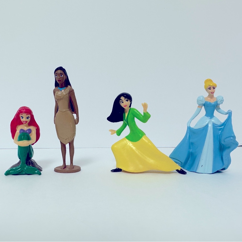 $4/25 - Disney Princess Small Figures Set of 4 Mulan Ariel Cinderella Pocahontas
